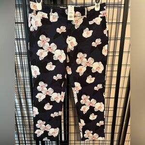 Banana Republic NWT Women’s Size 12 Sloan Navy Floral Mid-Rise Ankle Length Pant
